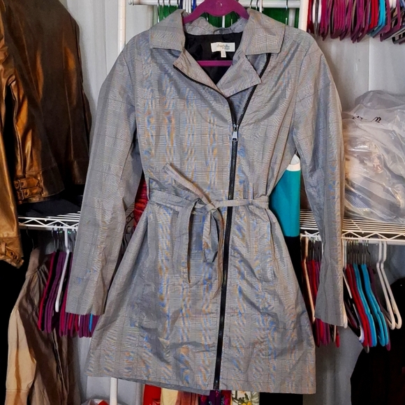Charlotte Russe Jackets & Blazers - CHARLOTTE RUSSE RAIN COAT SIZE MEDIUM NWOT